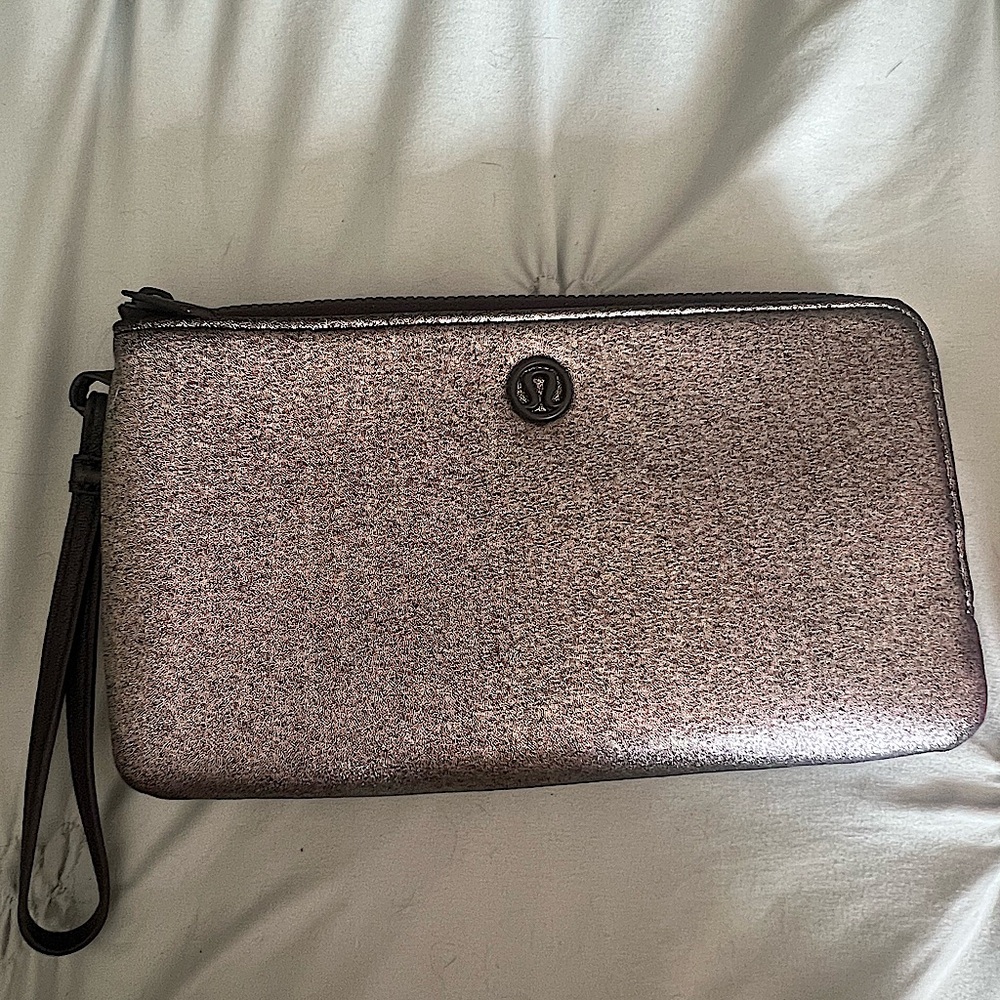 Lululemon wrist pouch